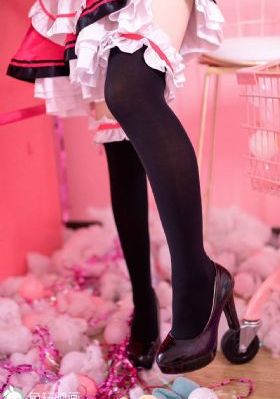 欧美女模特泳装走秀_BD韩语电影完整版在线观看