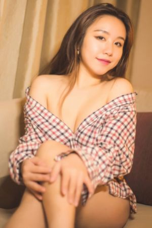 麻豆天天摸夜夜摸夜夜狠狠添_BD国语在线播放观看
